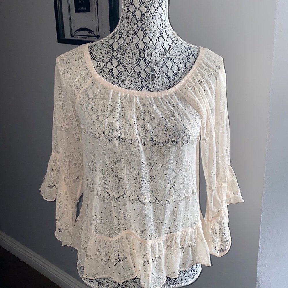 LACE TOP